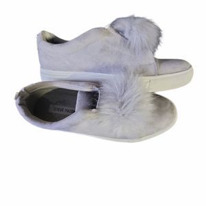 STEVE Madden Jaeda Pom Pom Slip-on Shoe sz 8.5